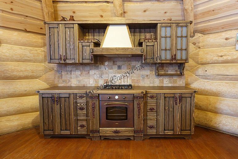 Кухня в деревенском стиле из массива дерева – фото